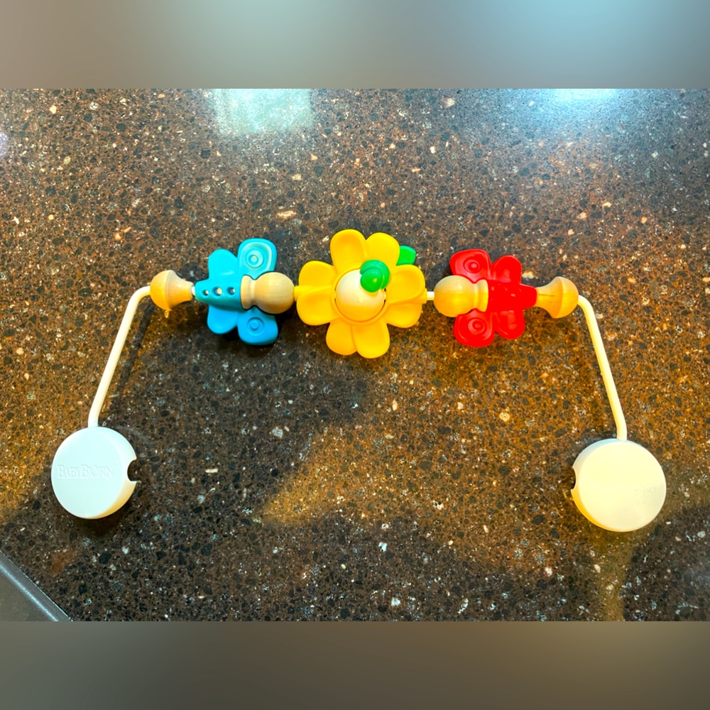 Baby babyBjorn toy bouncer bar - flying friends.